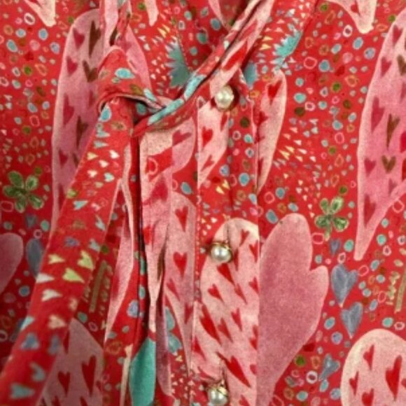 Beautiful Heart Print 100% silk button down shirt - Picture 3 of 7